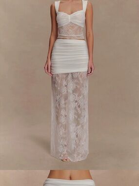 Guinevere
Lace And Mesh Maxi Skirt - Ivory